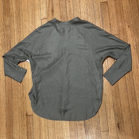 Vince Split Neck Silk Blend Tunic blouse NWT - Picture 12 of 13